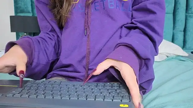 Emma Foxi online show from 29, 11, 2025