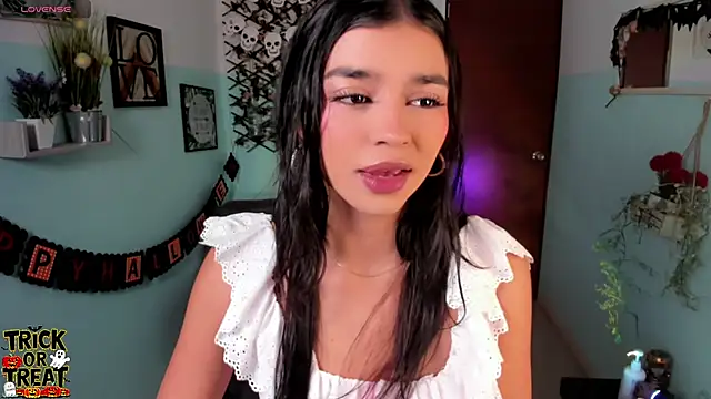 Elsa Pataky online show from 28, 10, 2025