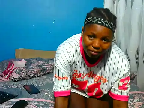 SweetHoney21  online show from 23, 11, 2025