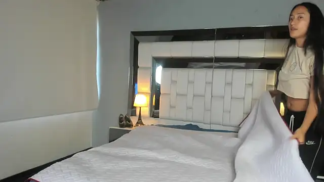 Adhara7 online show from 21, 11, 2025