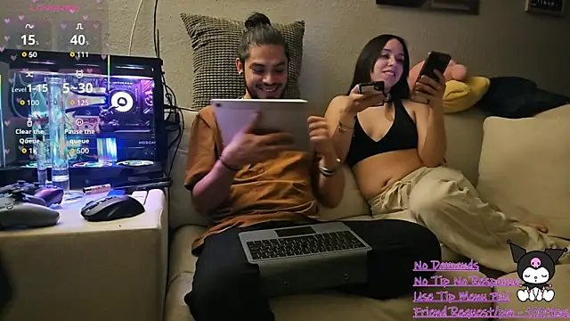 Snapshot of daddysgoodgrl215 chatting on 1, 3, 2026 daddysgoodgrl215 online show from 1, 3, 2026