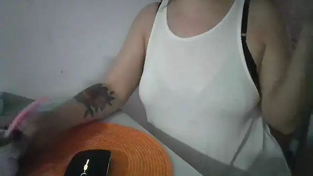 Snapshot of Antodssi chatting on 16, 9, 2025 Antodssi online show from 16, 9, 2025