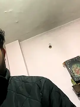 Snapshot of amitsharma7868 chatting on 17, 12, 2025 amitsharma7868 online show from 17, 12, 2025