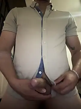 Snapshot of acmello83 chatting on 12, 4, 2026 acmello83 online show from 12, 4, 2026