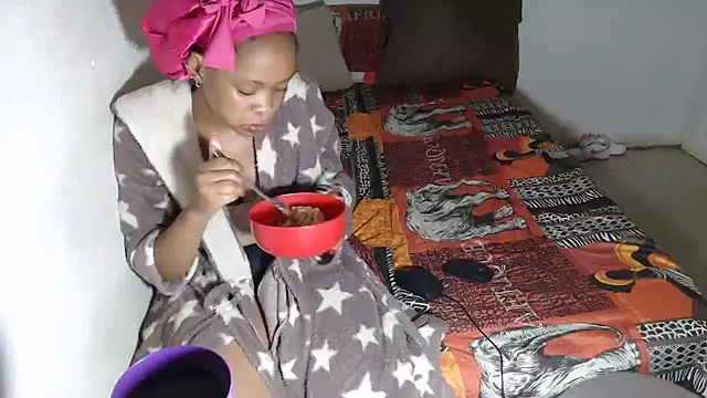 Snapshot of EssenceLovers chatting on 24, 3, 2026 EssenceLovers online show from 24, 3, 2026