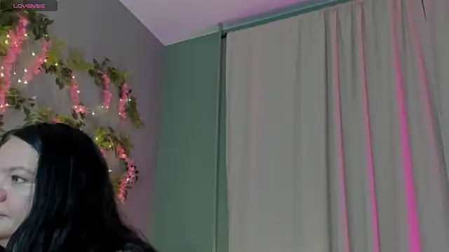 Snapshot of sandra_jackson chatting on 6, 11, 2025 sandra jackson online show from 6, 11, 2025