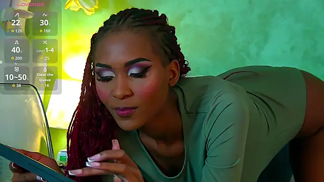 Snapshot of Izzie_Sugar chatting on 26, 9, 2025 Izzie Sugar online show from 26, 9, 2025