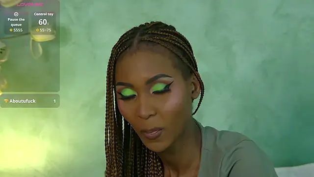 Snapshot of Izzie_Sugar chatting on 30, 10, 2025 Izzie Sugar online show from 30, 10, 2025