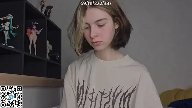 Snapshot of bertamimi chatting on 4, 11, 2025 bertamimi online show from 4, 11, 2025