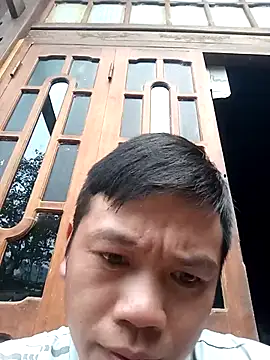 Snapshot of DungLuongg chatting on 25, 10, 2025 DungLuongg online show from 25, 10, 2025