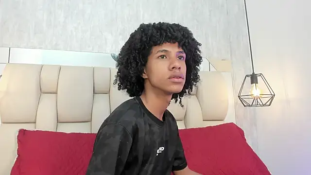 Snapshot of Johan_gz_ chatting on 18, 9, 2025 Johan gz online show from 18, 9, 2025