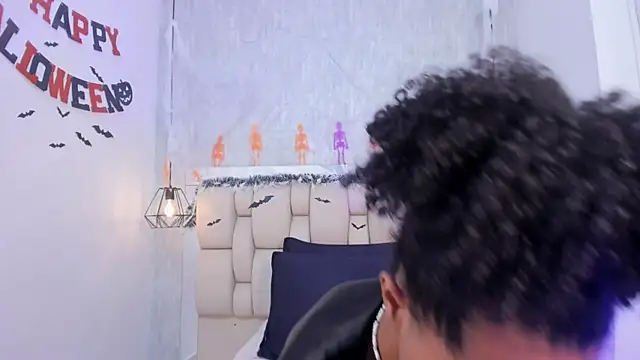 Snapshot of Johan_gz_ chatting on 10, 10, 2025 Johan gz online show from 10, 10, 2025