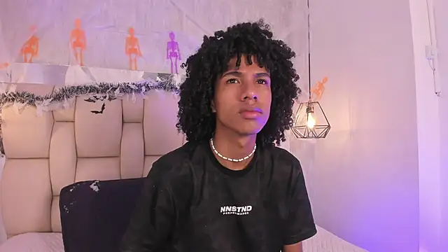 Snapshot of Johan_gz_ chatting on 17, 10, 2025 Johan gz online show from 17, 10, 2025