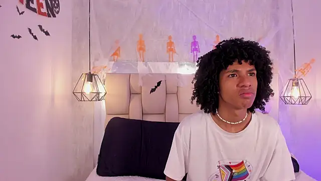 Snapshot of Johan_gz_ chatting on 22, 10, 2025 Johan gz online show from 22, 10, 2025