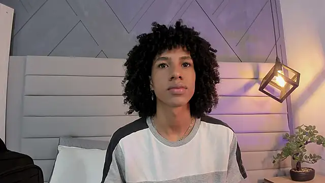 Snapshot of Johan_gz_ chatting on 12, 11, 2025 Johan gz online show from 12, 11, 2025