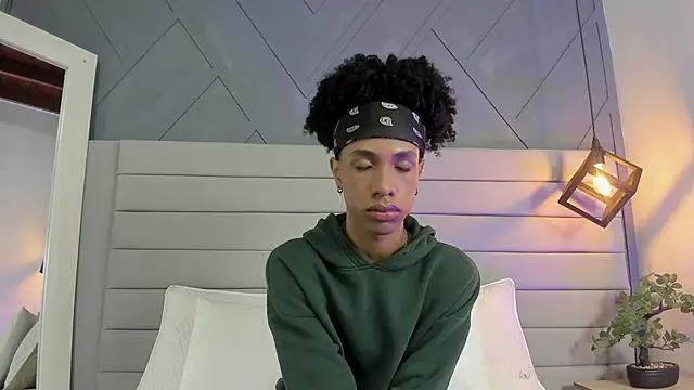 Snapshot of Johan_gz_ chatting on 13, 11, 2025 Johan gz online show from 13, 11, 2025