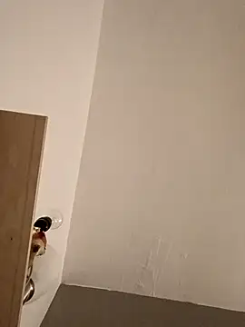 sarahkat86 online show from 14, 2, 2026