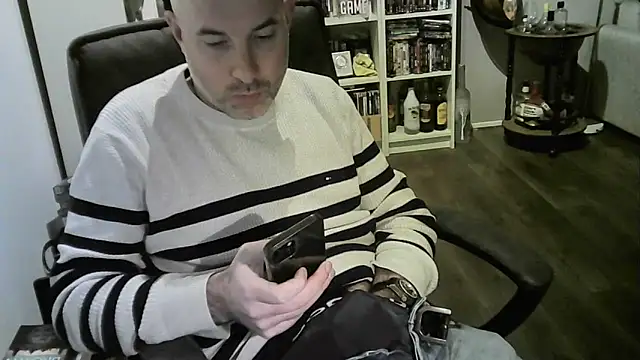 Snapshot of Chrisprngr chatting on 7, 4, 2026 Chrisprngr online show from 7, 4, 2026