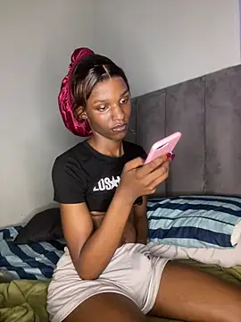 Trans fairy online show from 13, 4, 2026