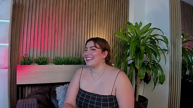Snapshot of AdelaTaylor chatting on 8, 10, 2025 AdelaTaylor online show from 8, 10, 2025
