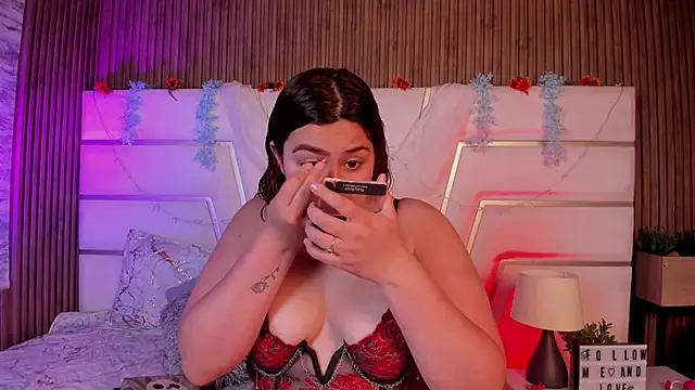 Snapshot of AdelaTaylor chatting on 9, 10, 2025 AdelaTaylor online show from 9, 10, 2025