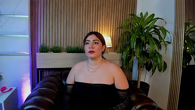 Snapshot of AdelaTaylor chatting on 11, 10, 2025 AdelaTaylor online show from 11, 10, 2025