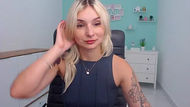 Snapshot of LilFleurish chatting on 16, 10, 2025 LilFleurish online show from 16, 10, 2025