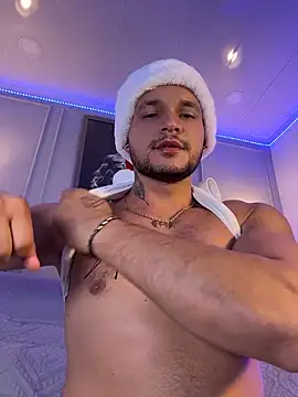 Snapshot of Marco_Vega chatting on 17, 12, 2025 Marco Vega online show from 17, 12, 2025