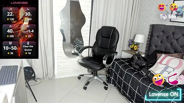 Snapshot of sweet__vanessa1 chatting on 9, 9, 2025 sweet vanessa1 online show from 9, 9, 2025