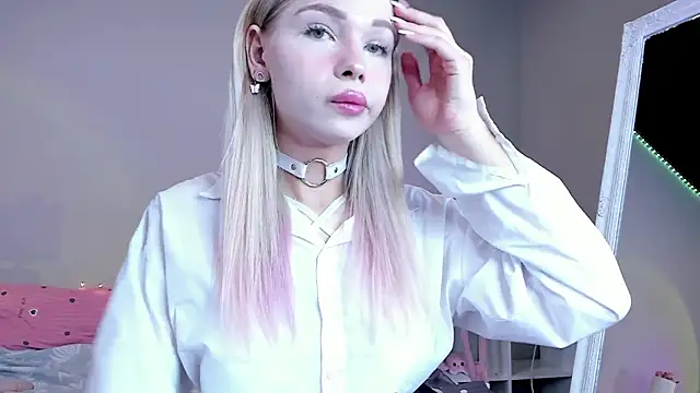 Blondy Fina online show from 11, 3, 2026