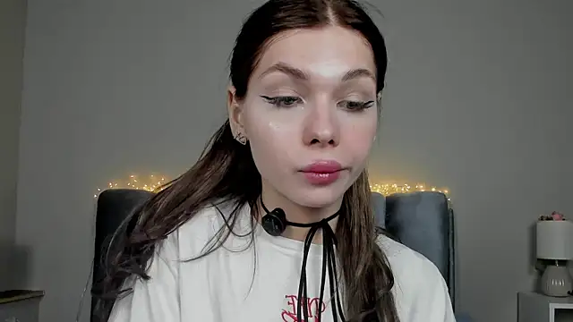 Snapshot of Blondy_Fina chatting on 7, 7, 2026 Blondy Fina online show from 7, 7, 2026