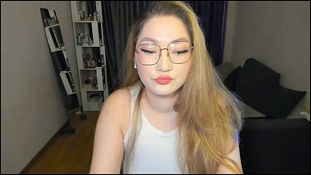 Snapshot of lyra_x chatting on 27, 3, 2026 lyra x online show from 27, 3, 2026