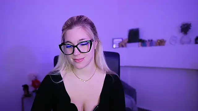 Snapshot of leokitty_ chatting on 14, 4, 2026 leokitty online show from 14, 4, 2026