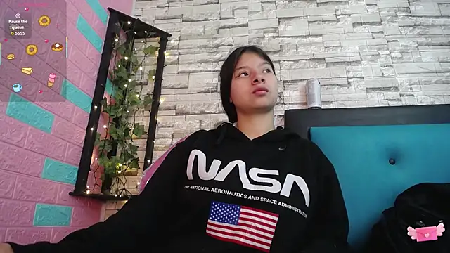 maily can online show from 12, 11, 2025