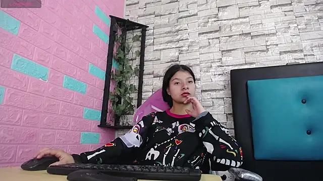 maily can online show from 25, 11, 2025