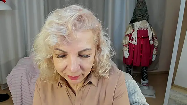 Snapshot of LiliaMoons chatting on 10, 1, 2026 LiliaMoons online show from 10, 1, 2026