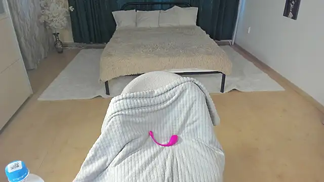 Snapshot of LiliaMoons chatting on 16, 2, 2026 LiliaMoons online show from 16, 2, 2026