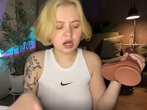 MoonIvy  online show from 20, 3, 2026