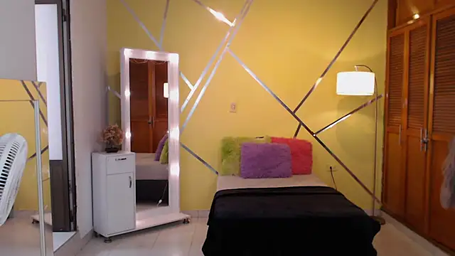 shirleyrojas online show from 20, 11, 2025