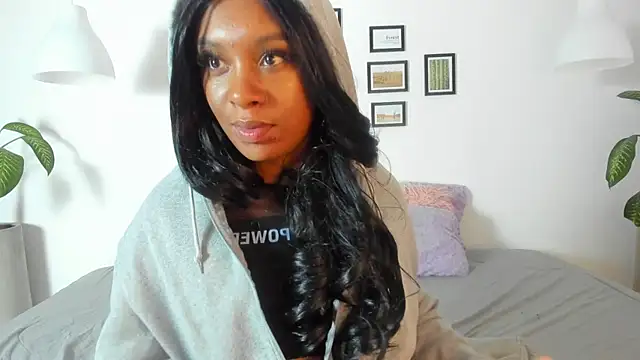 Coco joness online show from 13, 12, 2025