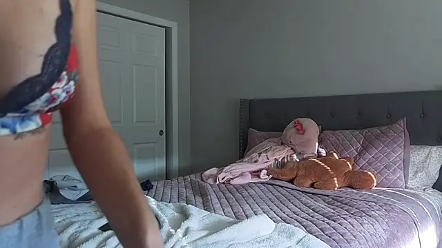 Snapshot of bambifarrina chatting on 27, 10, 2025 bambifarrina online show from 27, 10, 2025