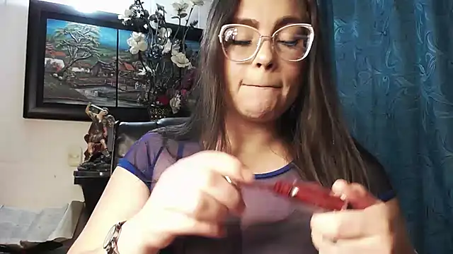 Laia  hadid online show from 9, 10, 2025