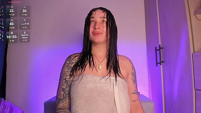 scarlett Collinss online show from 5, 12, 2025