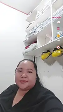Snapshot of LianaCruzado chatting on 4, 4, 2026 LianaCruzado online show from 4, 4, 2026