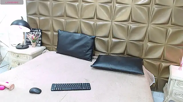 VioletLux online show from 17, 9, 2025