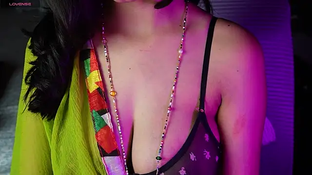 Snapshot of NidhiChandra chatting on 31, 3, 2026 NidhiChandra online show from 31, 3, 2026