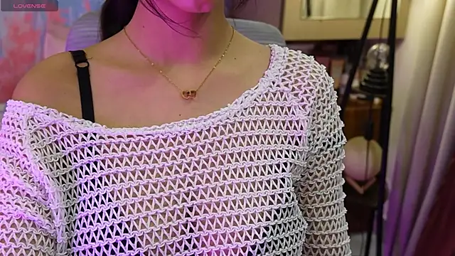 Snapshot of NidhiChandra chatting on 16, 4, 2026 NidhiChandra online show from 16, 4, 2026