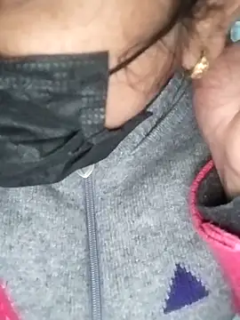 Snapshot of USER-MAYA chatting on 16, 12, 2025 USER-MAYA online show from 16, 12, 2025