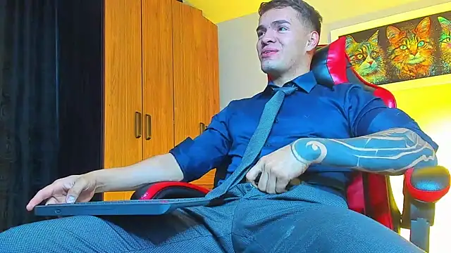 ALPHA DOMINUS  online show from 2, 10, 2025