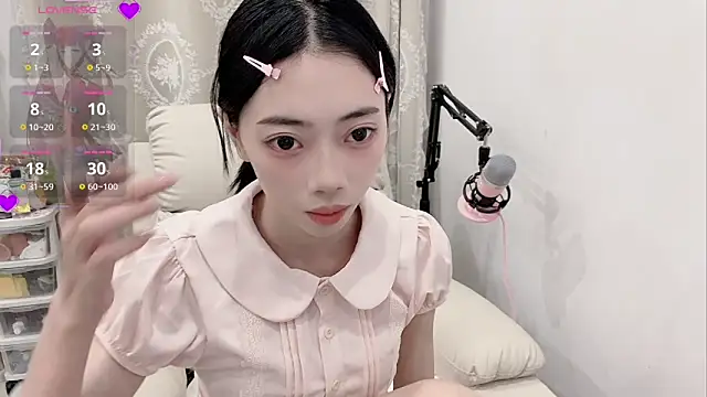 Snapshot of tuantuanle chatting on 18, 4, 2026 tuantuanle online show from 18, 4, 2026